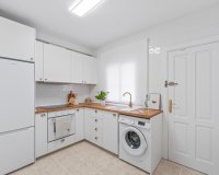 Herverkoop - Town House -
La Florida - Inland