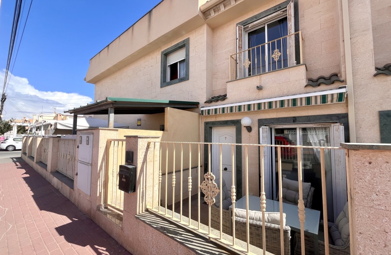 Herverkoop - Town House -
La Mata - Costa Blanca