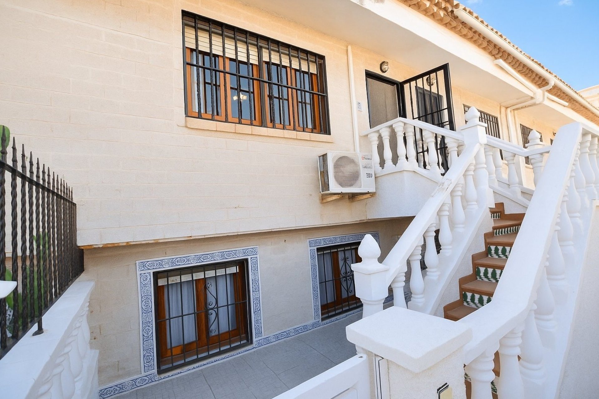 Herverkoop - Town House -
La Mata - Costa Blanca