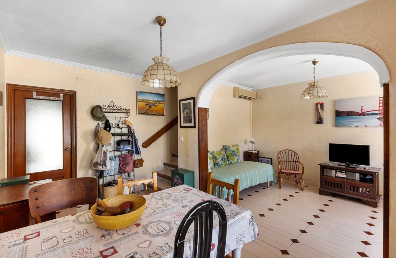 Herverkoop - Town House -
La Mata - Costa Blanca