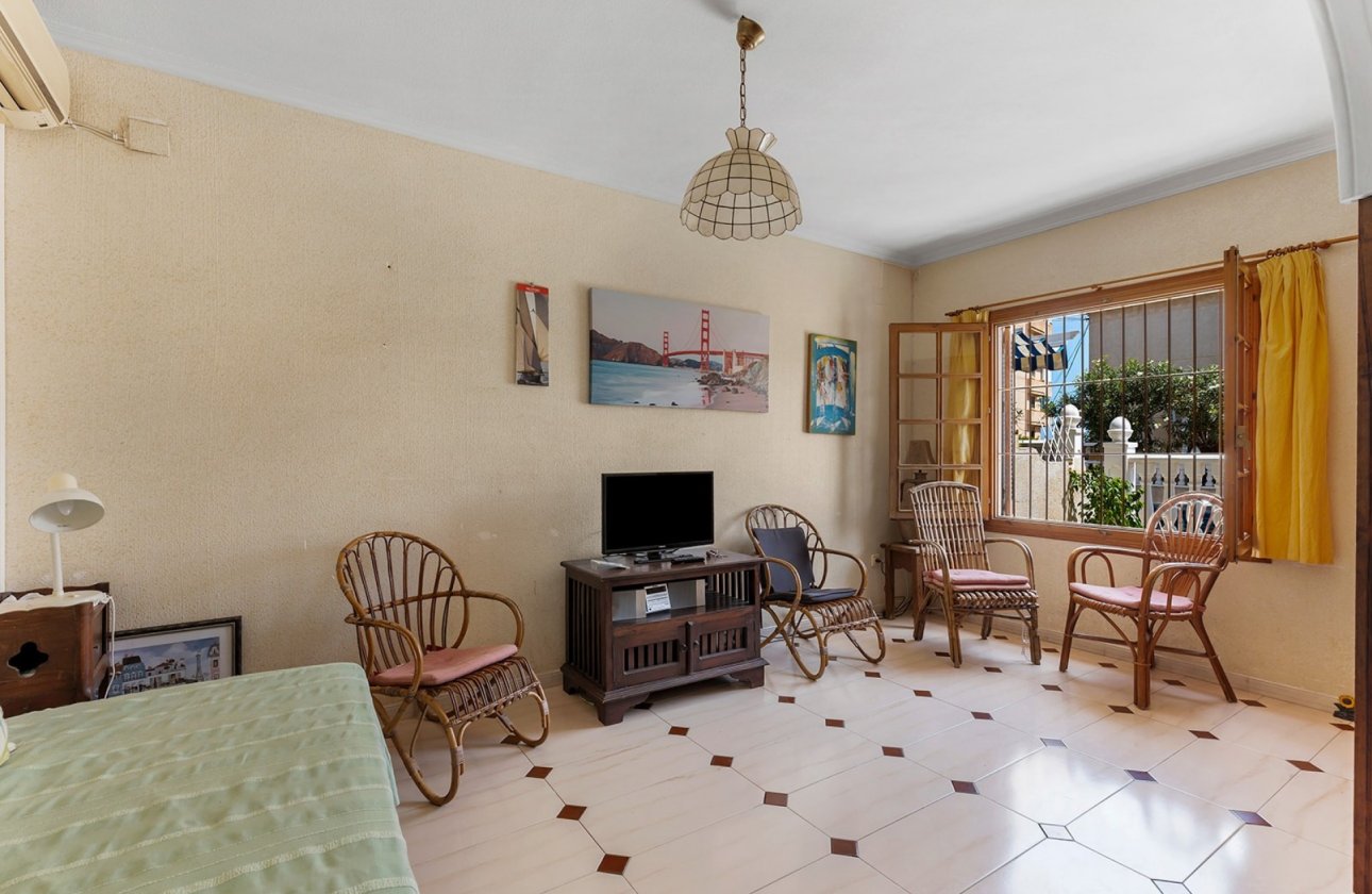 Herverkoop - Town House -
La Mata - Costa Blanca