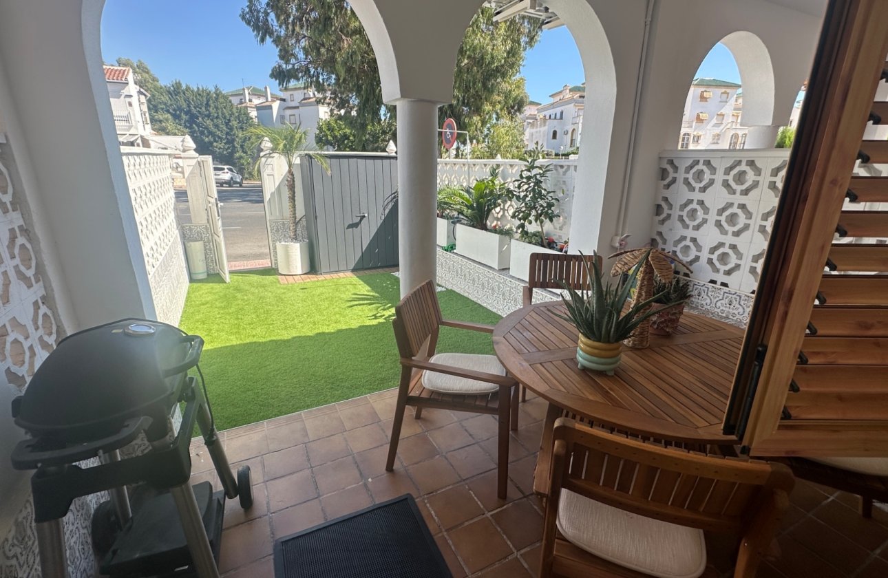 Herverkoop - Town House -
La Mata - Costa Blanca