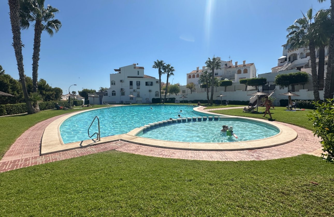 Herverkoop - Town House -
La Mata - Costa Blanca