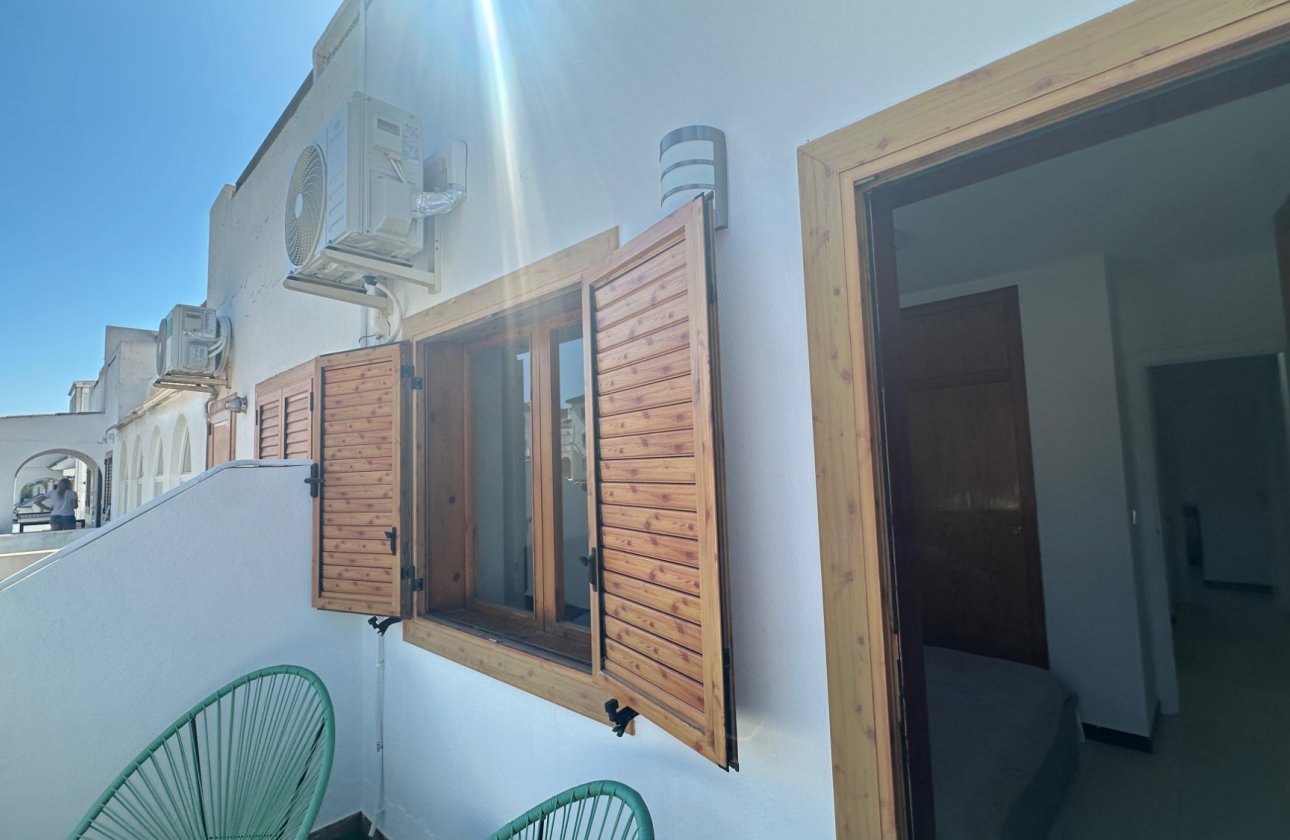 Herverkoop - Town House -
La Mata - Costa Blanca