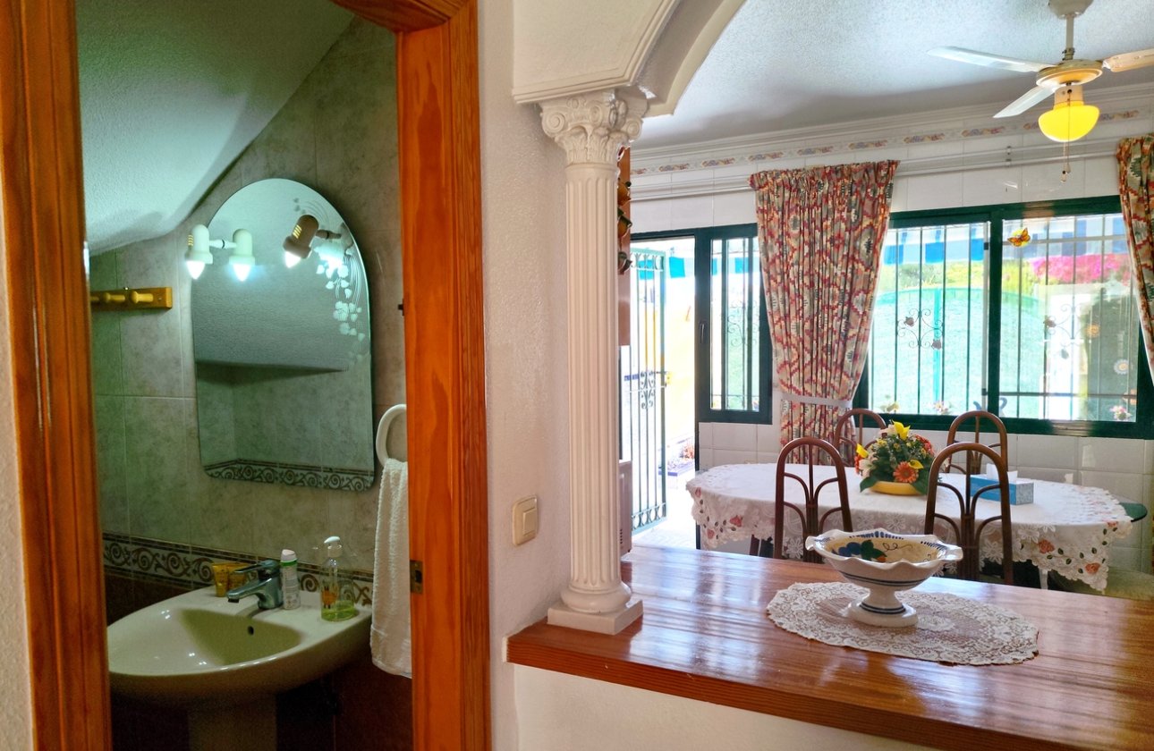 Herverkoop - Town House -
La Zenia - Costa Blanca