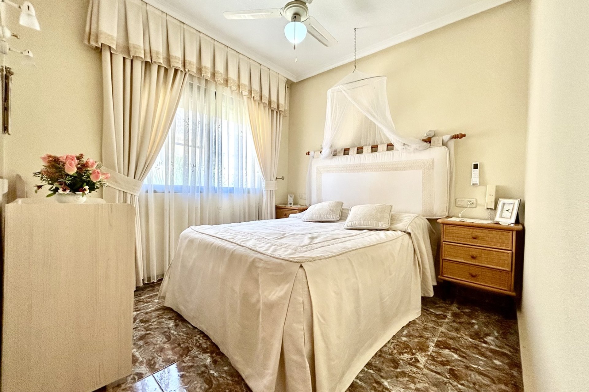 Herverkoop - Town House -
La Zenia - Costa Blanca