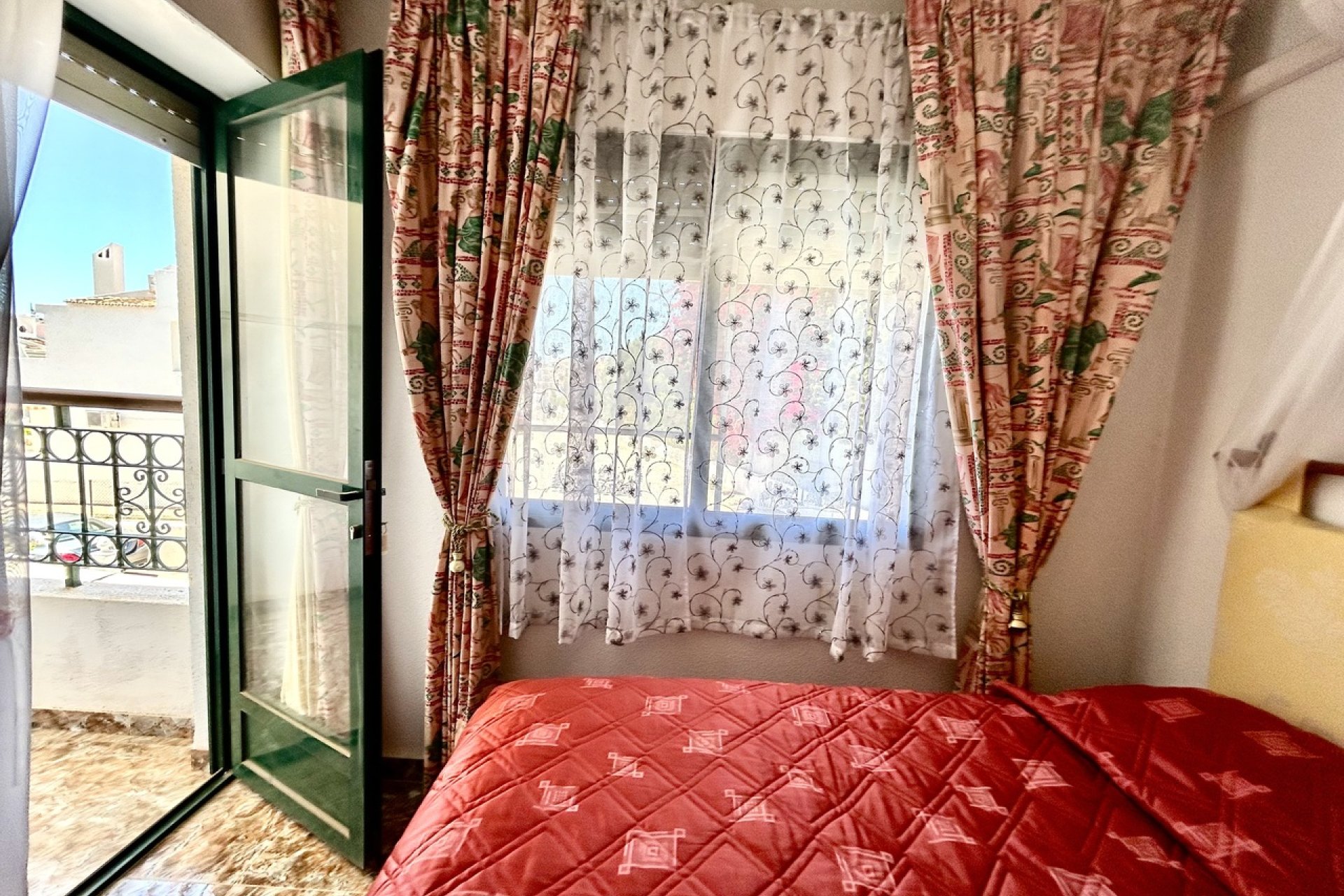 Herverkoop - Town House -
La Zenia - Costa Blanca