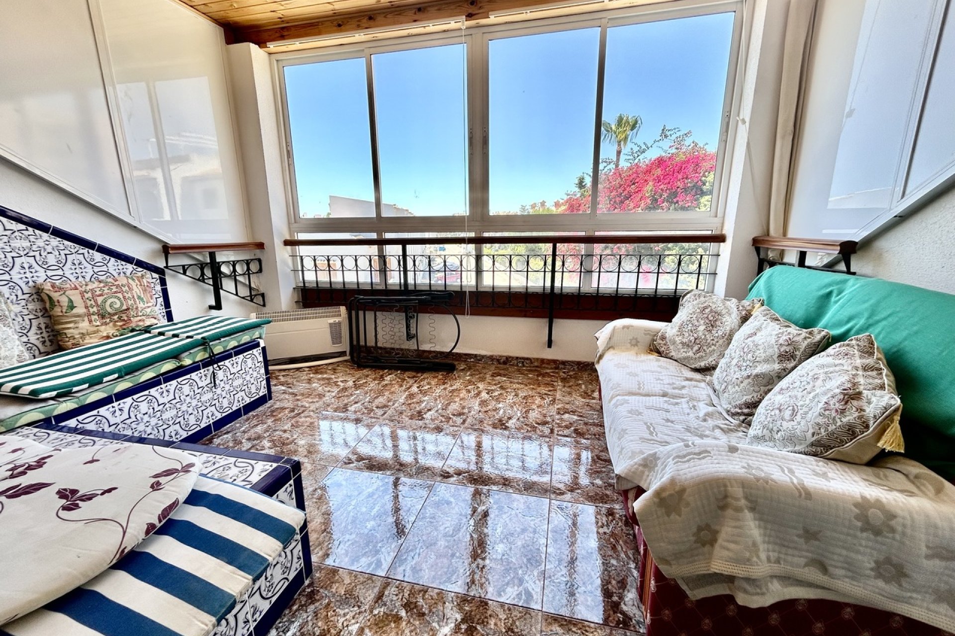 Herverkoop - Town House -
La Zenia - Costa Blanca