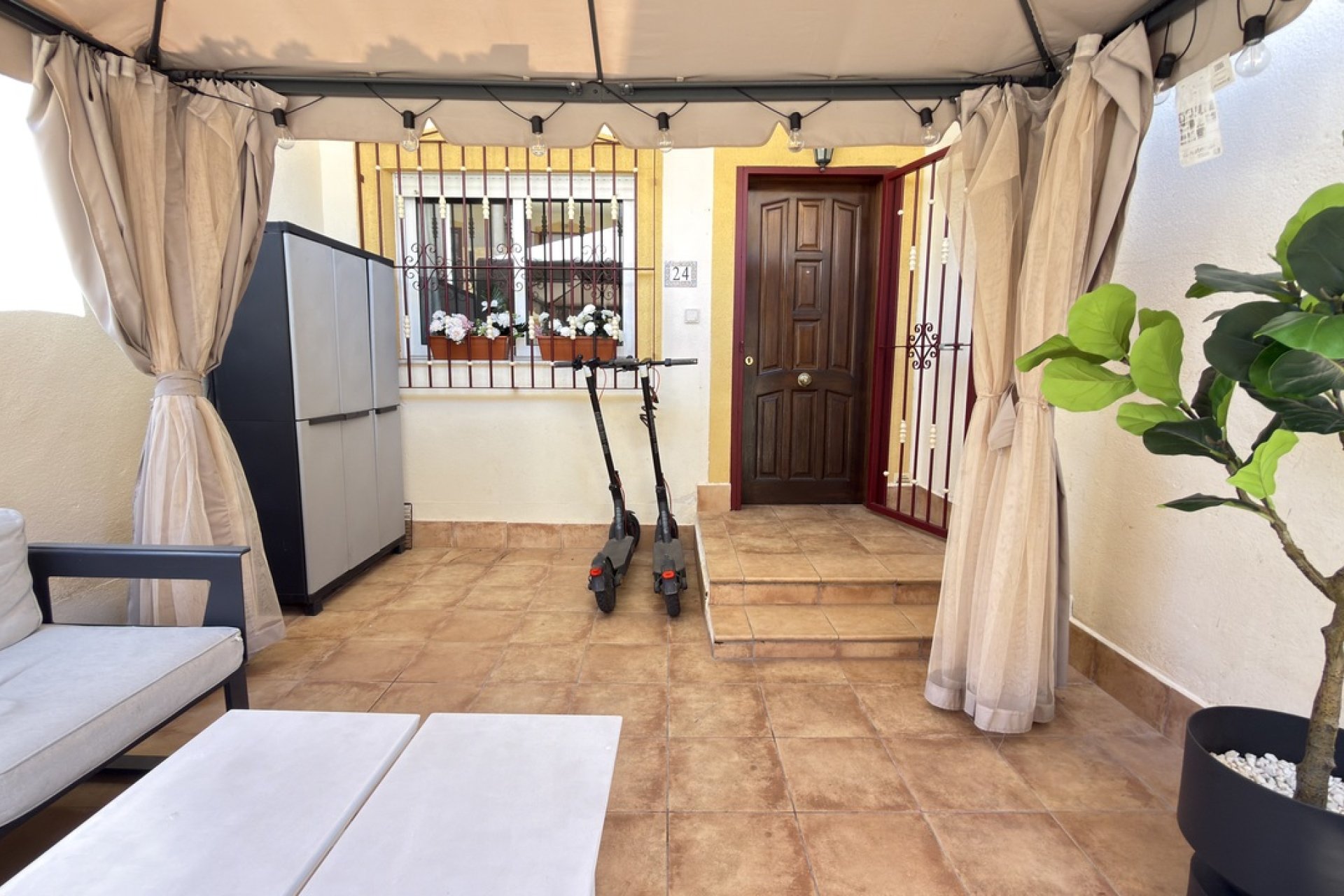 Herverkoop - Town House -
La Zenia - Costa Blanca