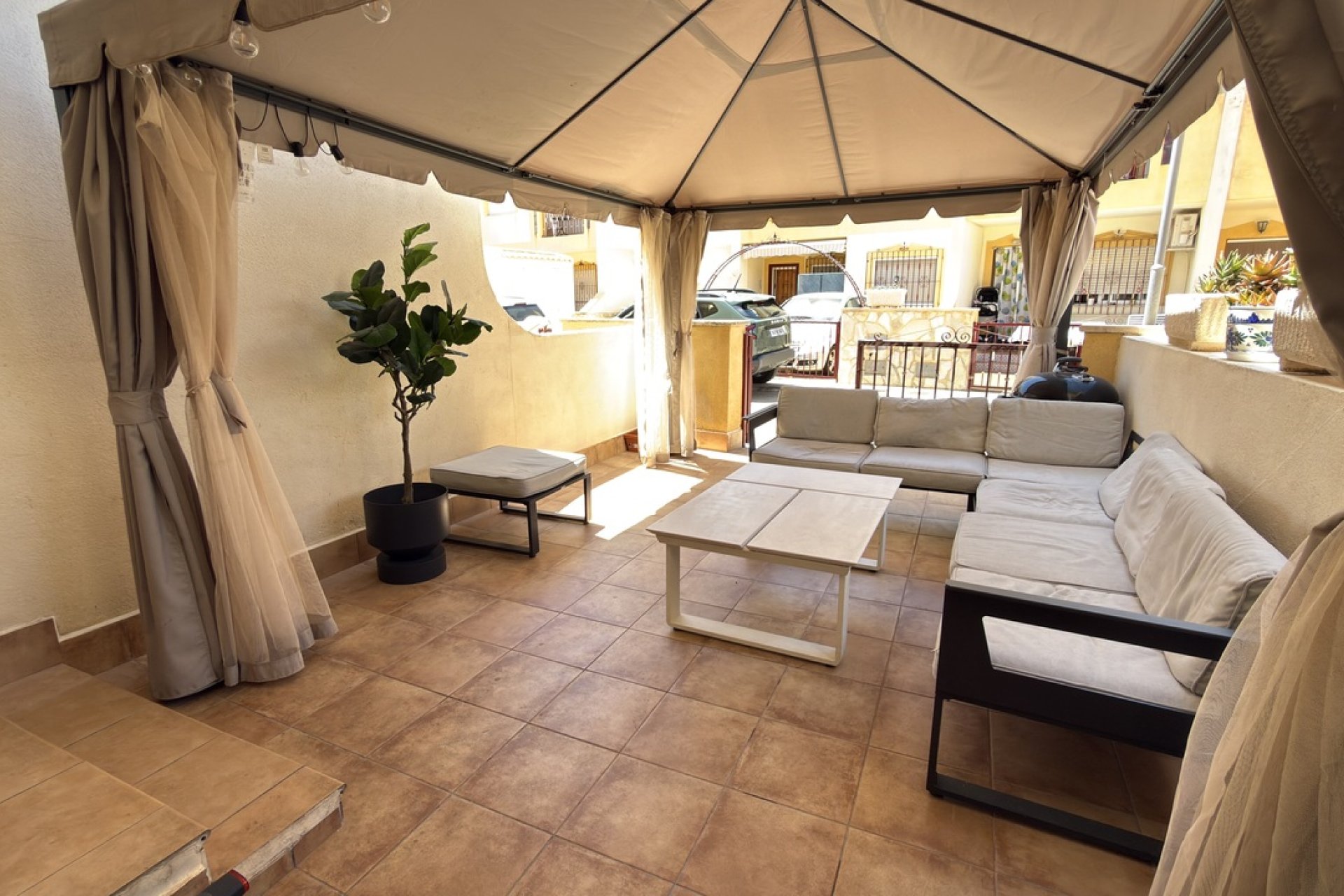 Herverkoop - Town House -
La Zenia - Costa Blanca