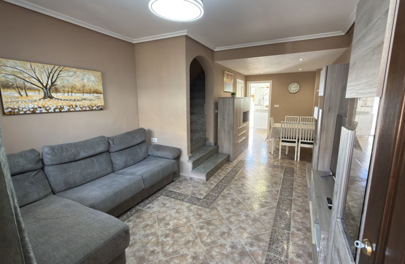 Herverkoop - Town House -
La Zenia - Costa Blanca
