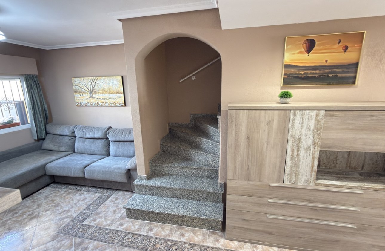 Herverkoop - Town House -
La Zenia - Costa Blanca