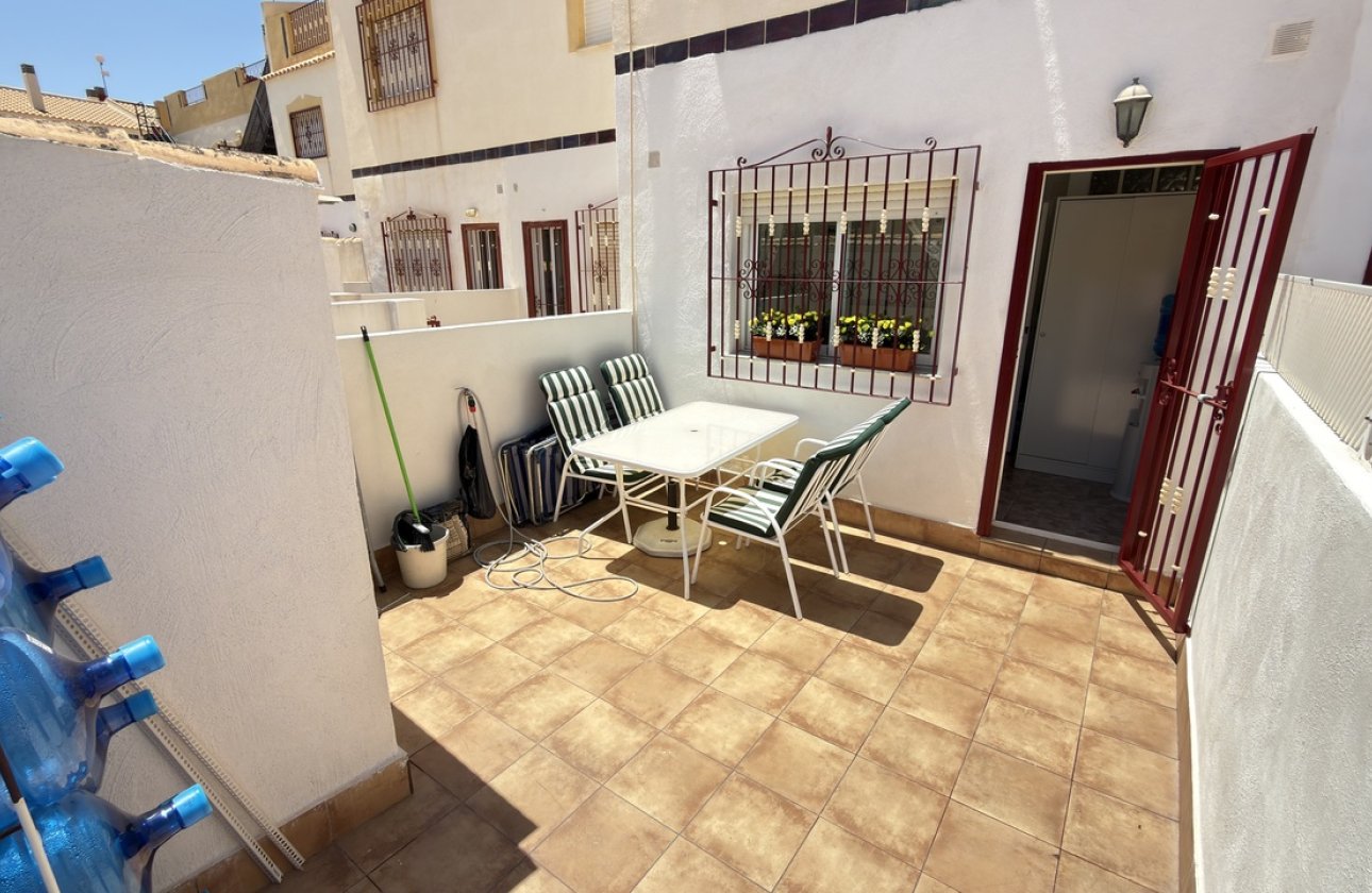 Herverkoop - Town House -
La Zenia - Costa Blanca
