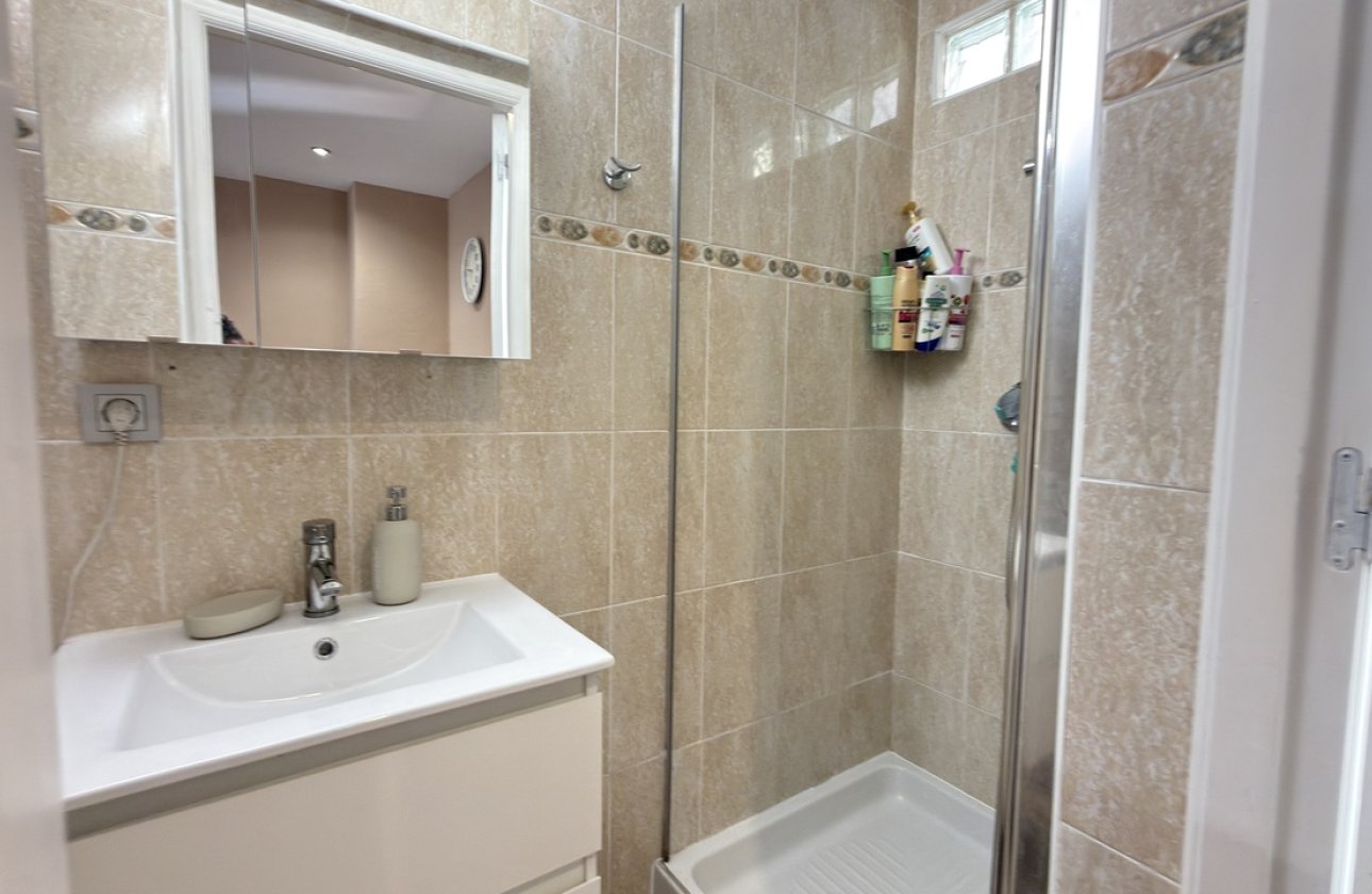 Herverkoop - Town House -
La Zenia - Costa Blanca