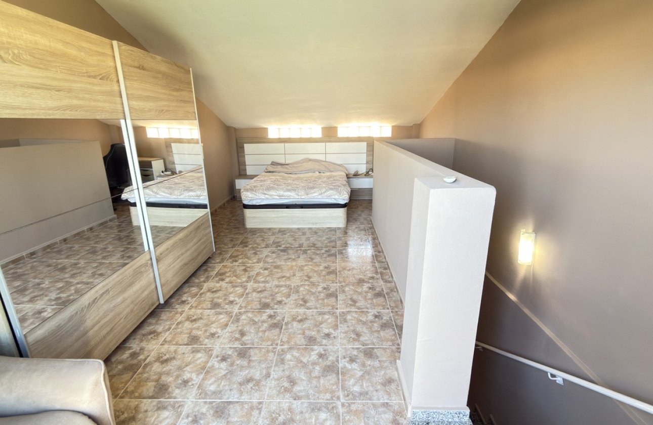 Herverkoop - Town House -
La Zenia - Costa Blanca
