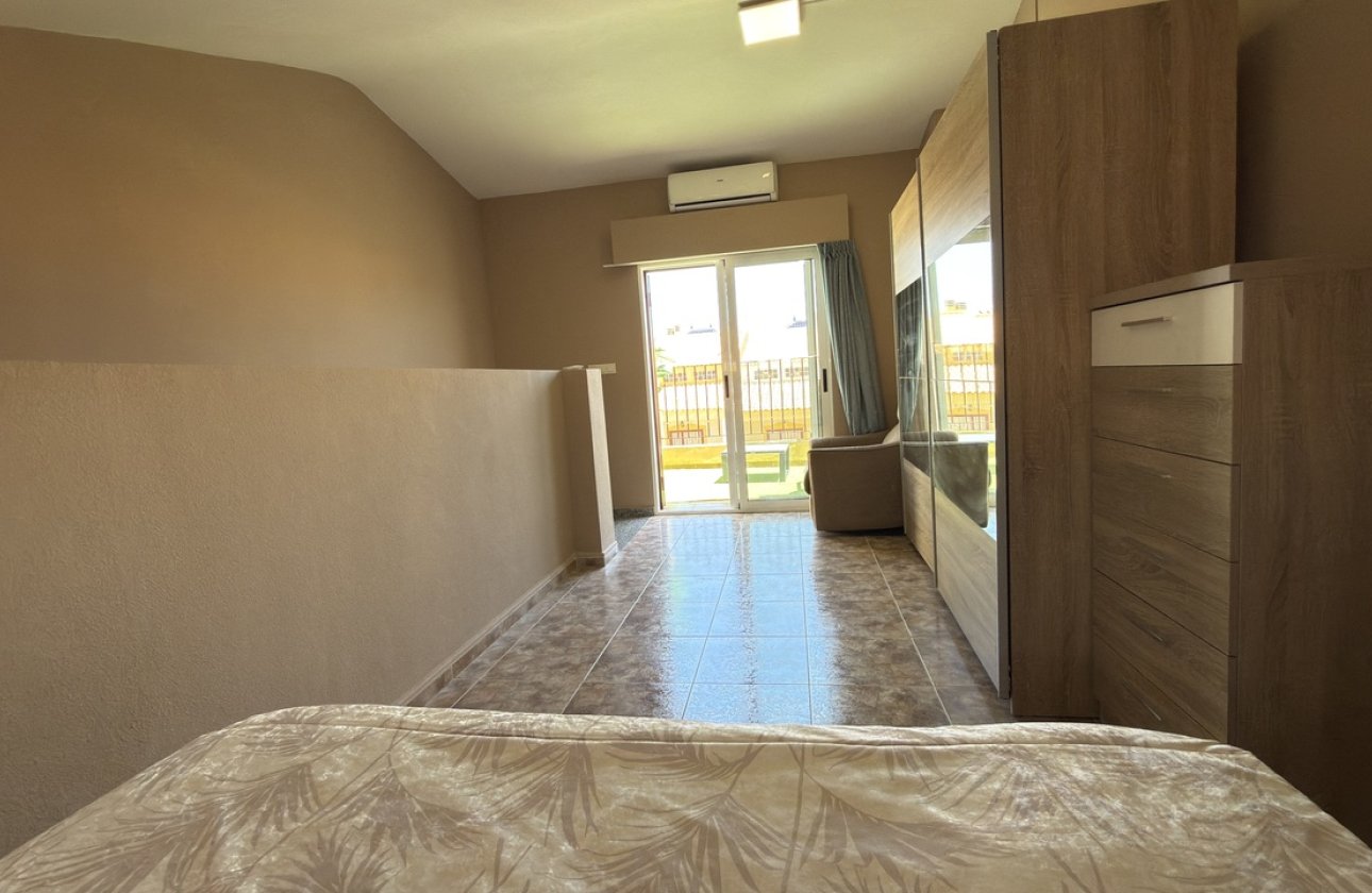 Herverkoop - Town House -
La Zenia - Costa Blanca