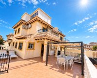 Herverkoop - Town House -
La Zenia - Costa Blanca