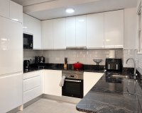 Herverkoop - Town House -
La Zenia - Costa Blanca