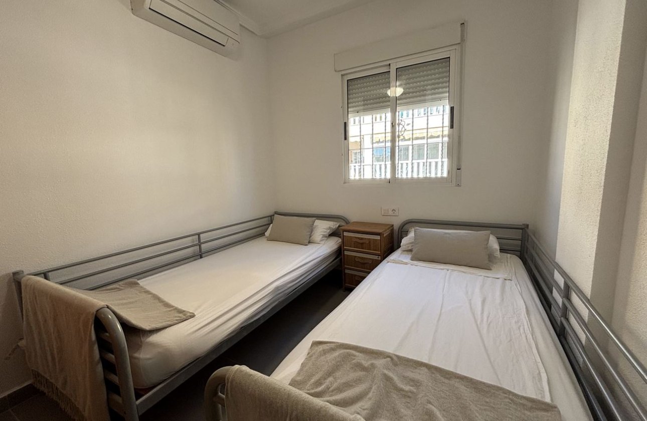 Herverkoop - Town House -
La Zenia - Costa Blanca