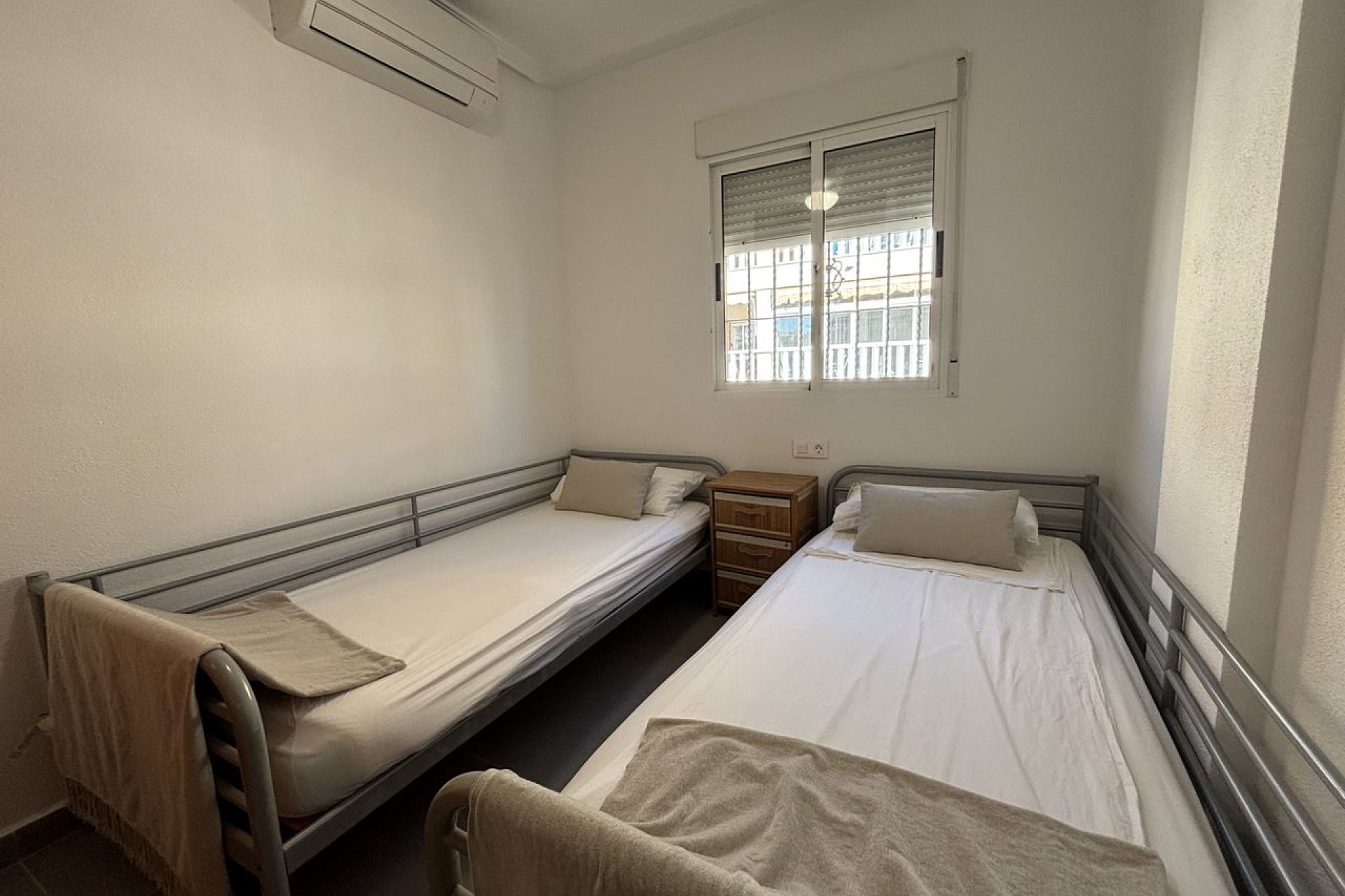 Herverkoop - Town House -
La Zenia - Costa Blanca