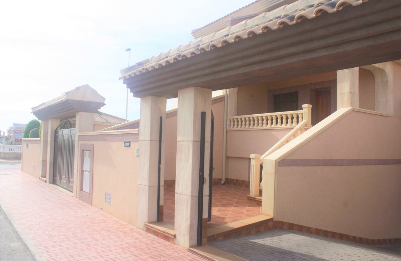 Herverkoop - Town House -
Los Altos - Costa Blanca