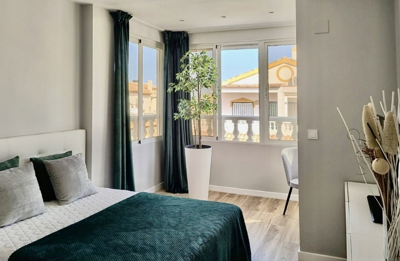 Herverkoop - Town House -
Los Altos - Costa Blanca