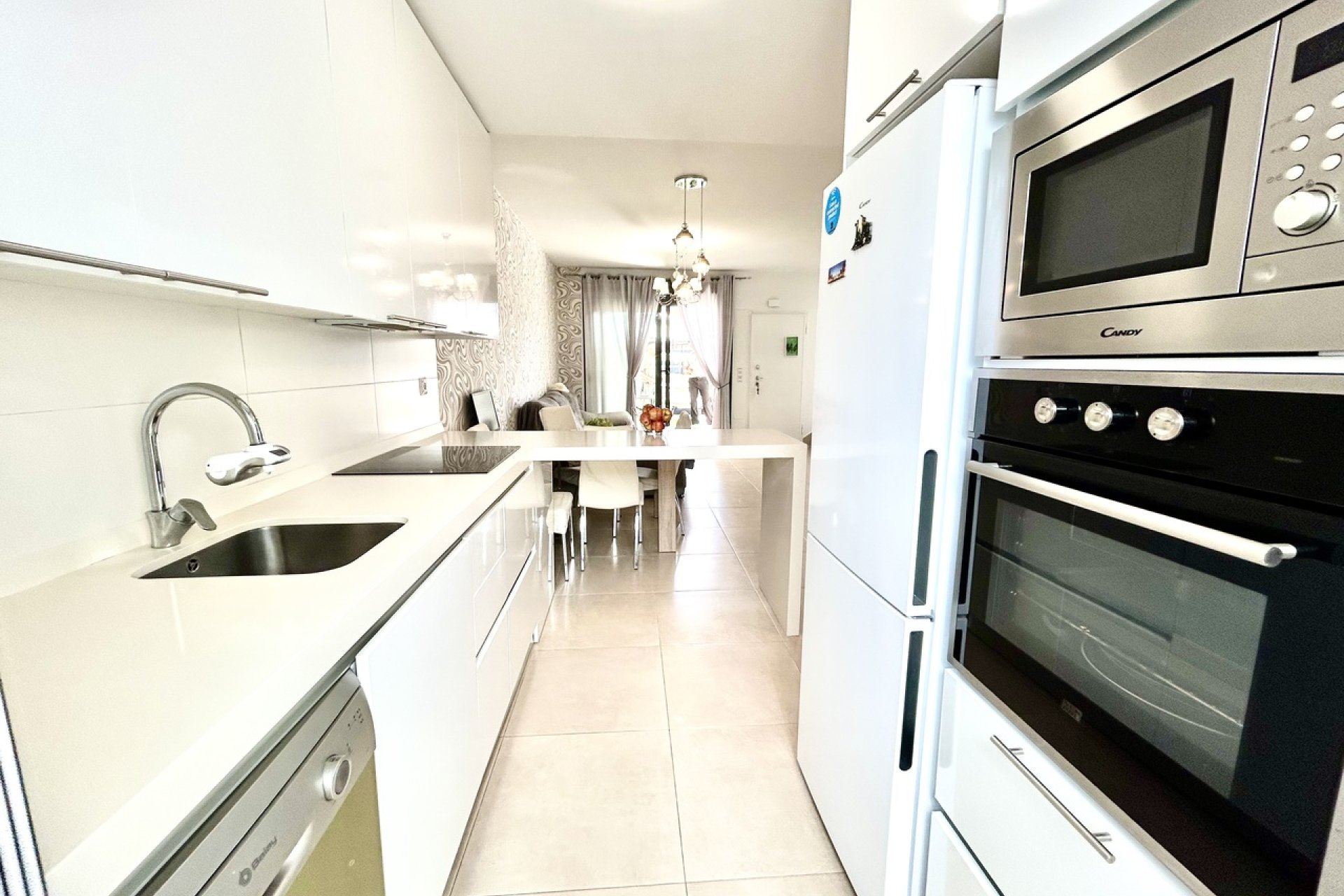 Herverkoop - Town House -
Los Dolses - Inland