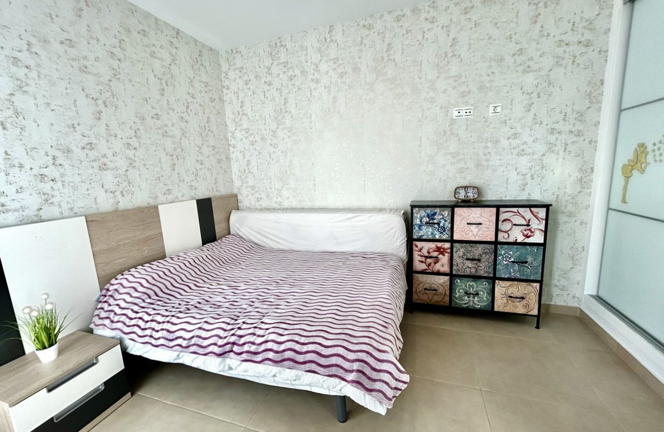 Herverkoop - Town House -
Los Dolses - Inland