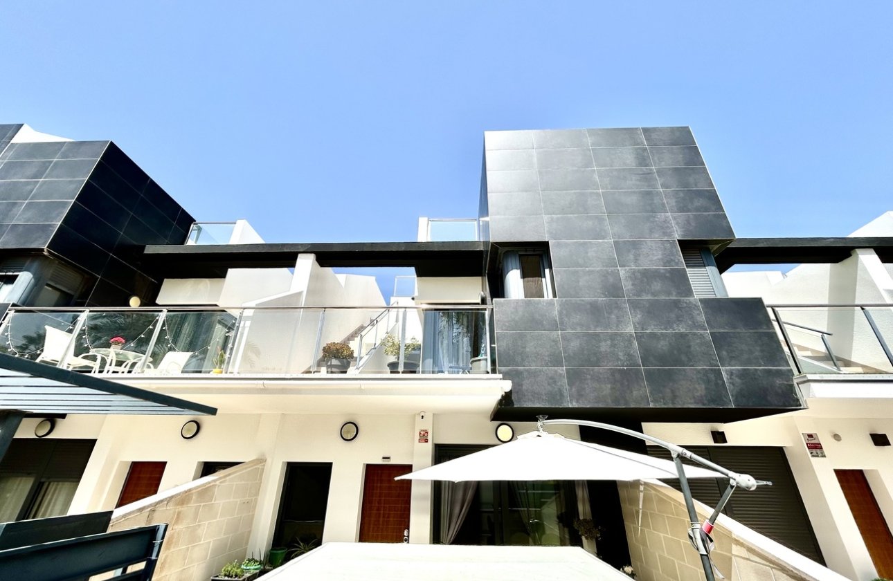 Herverkoop - Town House -
Los Dolses - Inland