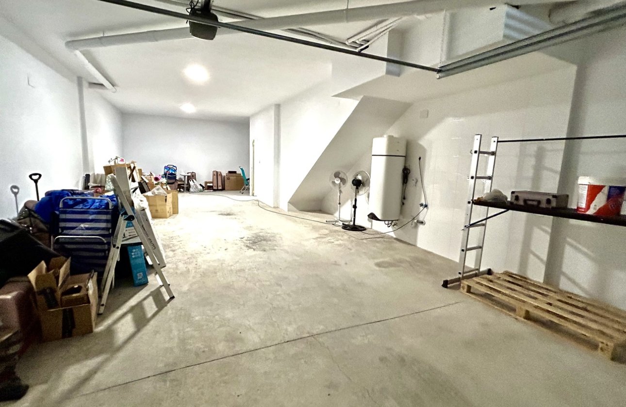 Herverkoop - Town House -
Los Dolses - Inland