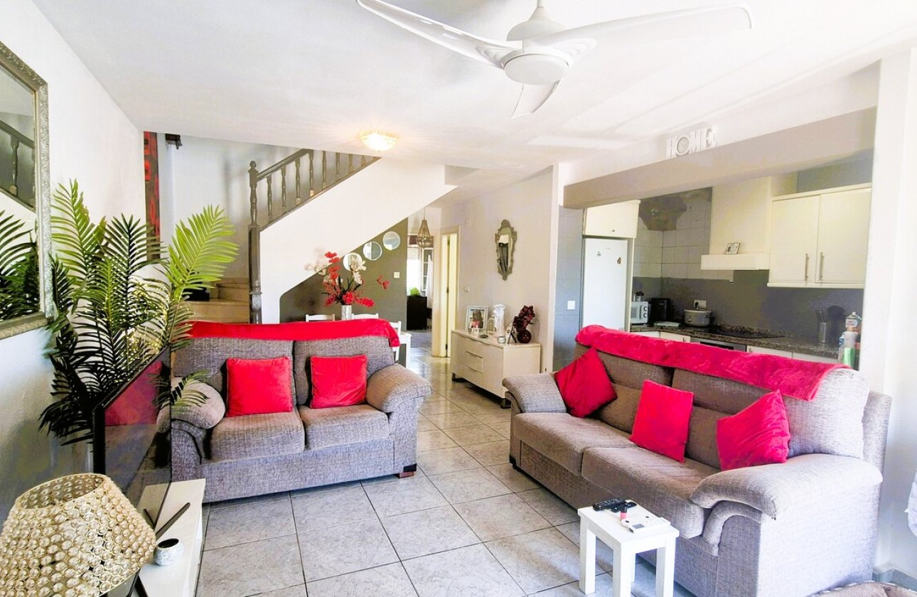 Herverkoop - Town House -
Los Dolses - Inland