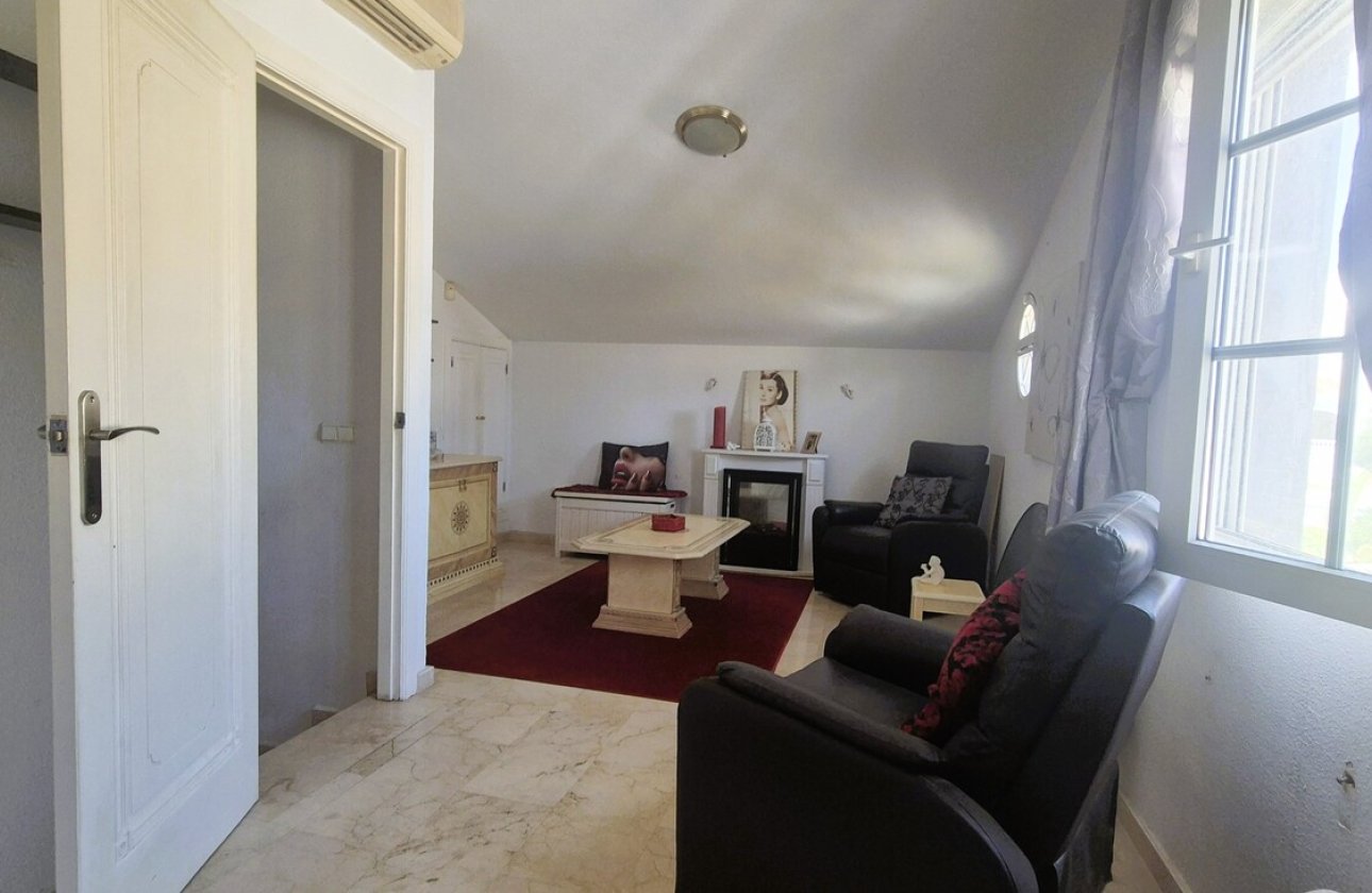Herverkoop - Town House -
Los Dolses - Inland