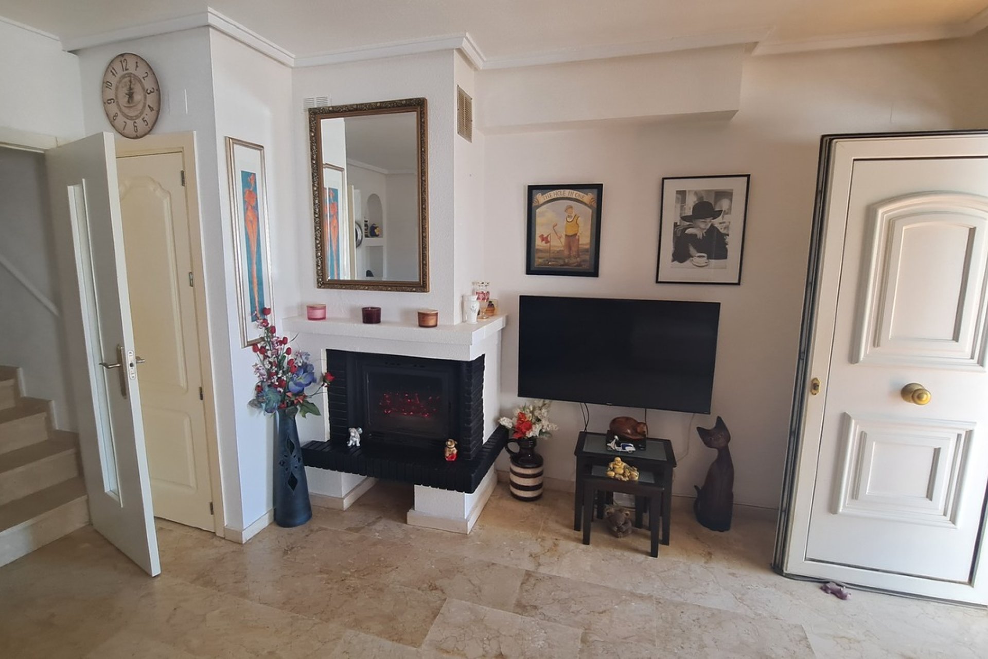 Herverkoop - Town House -
Los Dolses - Inland