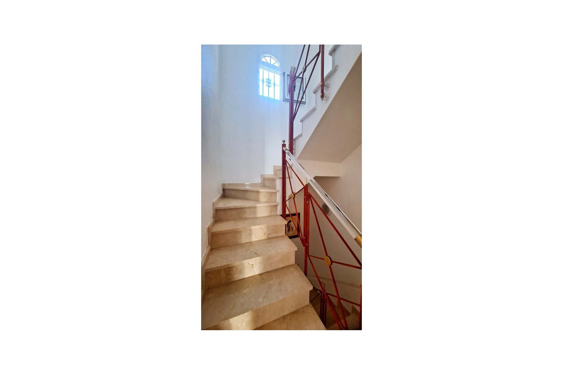 Herverkoop - Town House -
Los Dolses - Inland