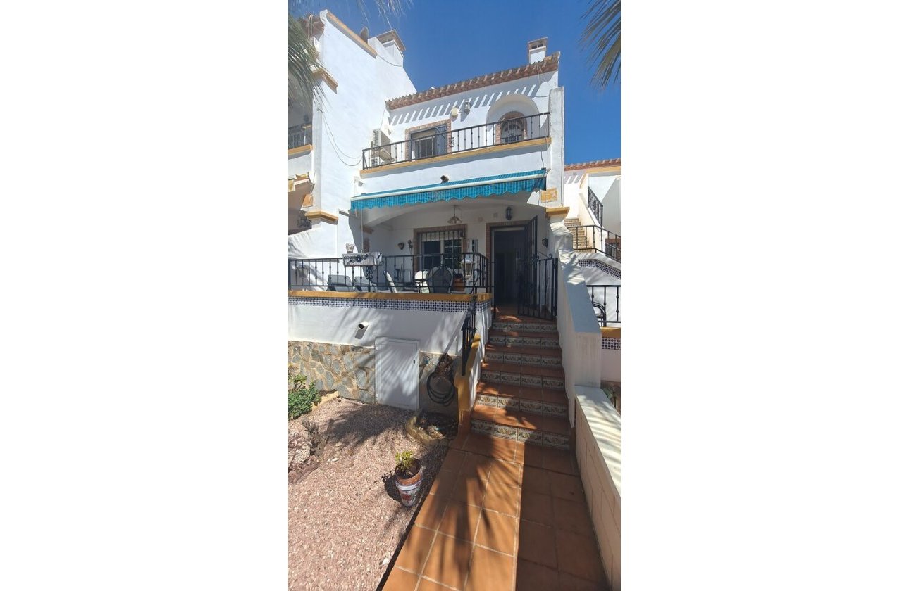 Herverkoop - Town House -
Los Dolses - Inland