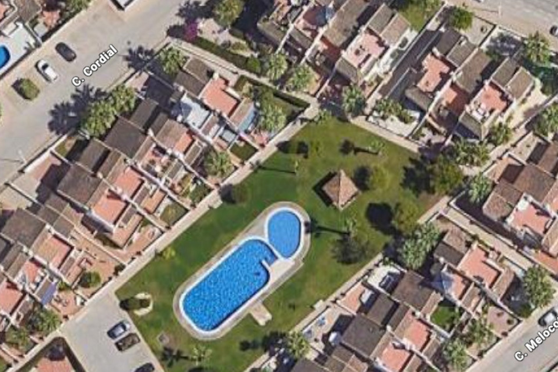 Herverkoop - Town House -
Los Dolses - Inland