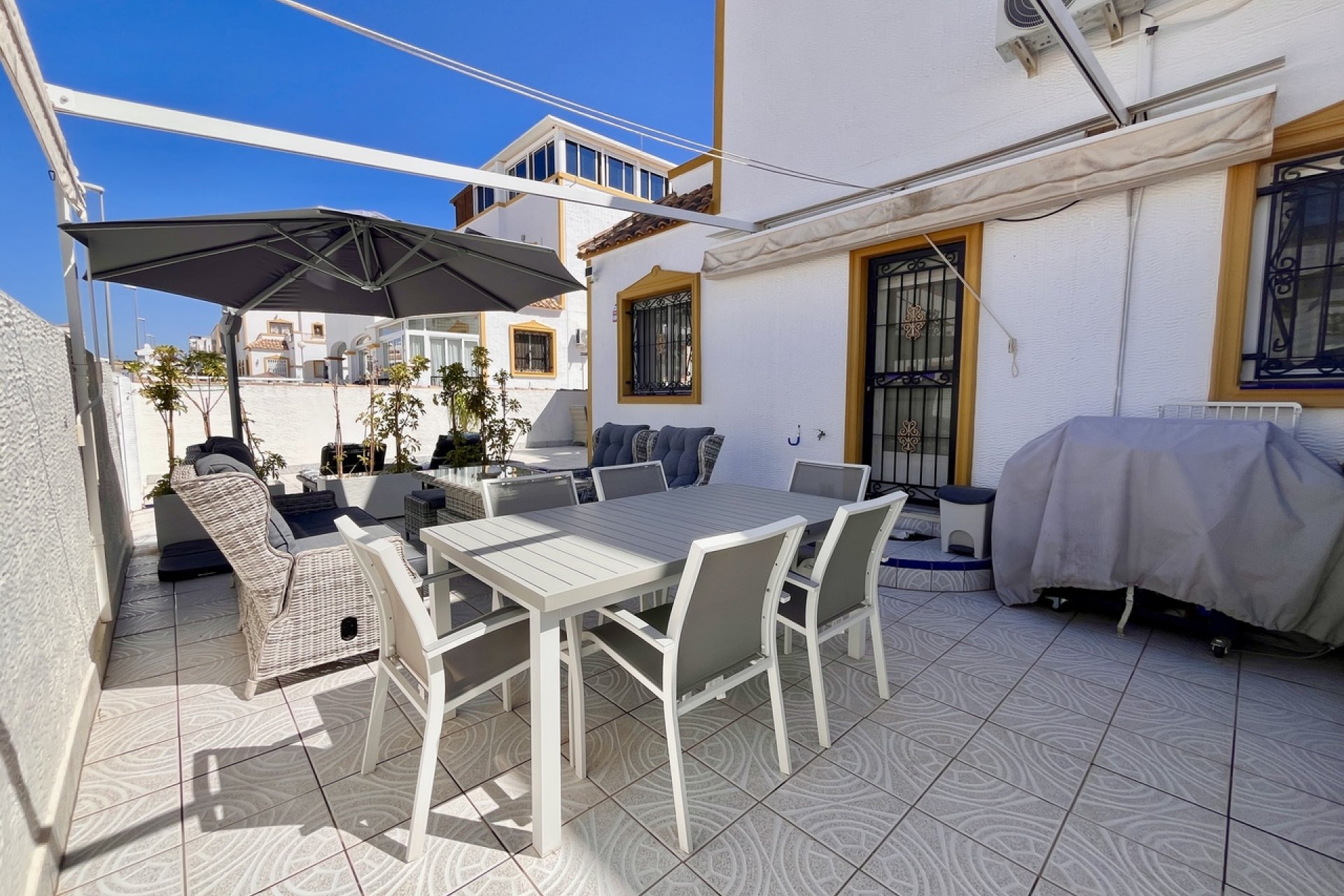 Herverkoop - Town House -
Los Montesinos - Costa Blanca