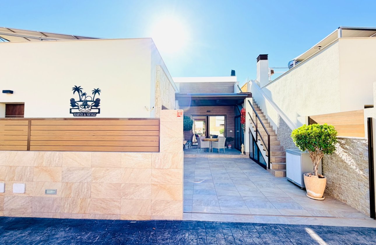 Herverkoop - Town House -
Los Montesinos - Costa Blanca