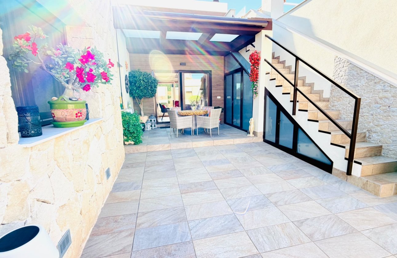 Herverkoop - Town House -
Los Montesinos - Costa Blanca