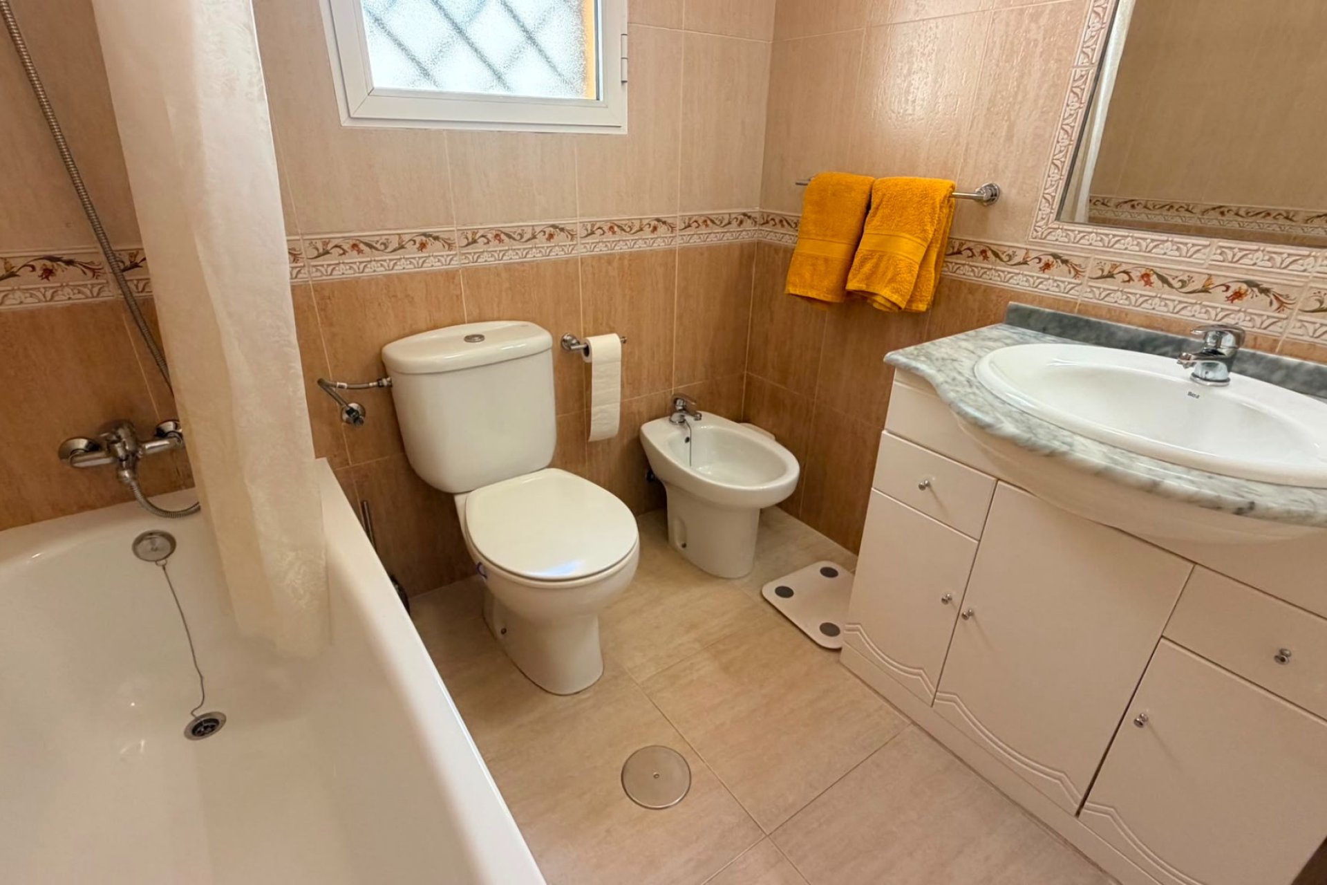Herverkoop - Town House -
Los Montesinos - Costa Blanca