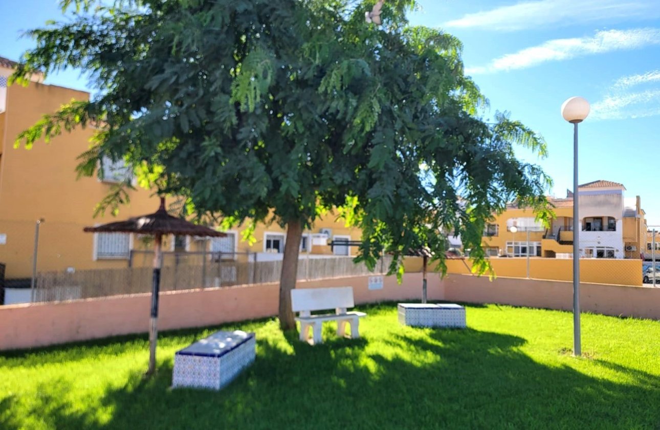 Herverkoop - Town House -
Los Montesinos - Los Montesinos - Urb. La Herrada