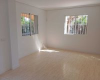 Herverkoop - Town House -
Mil Palmeras - Costa Blanca