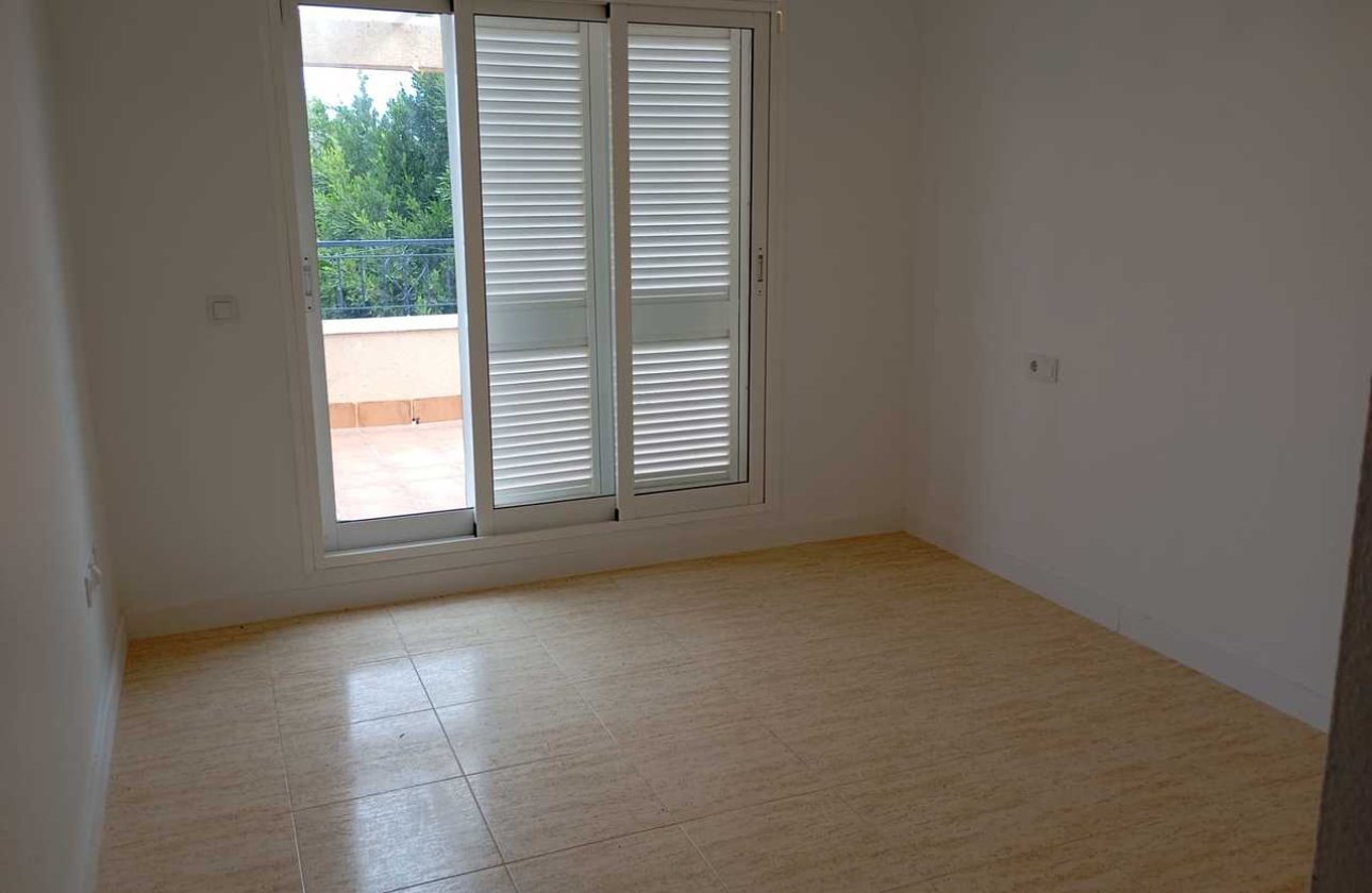Herverkoop - Town House -
Mil Palmeras - Costa Blanca
