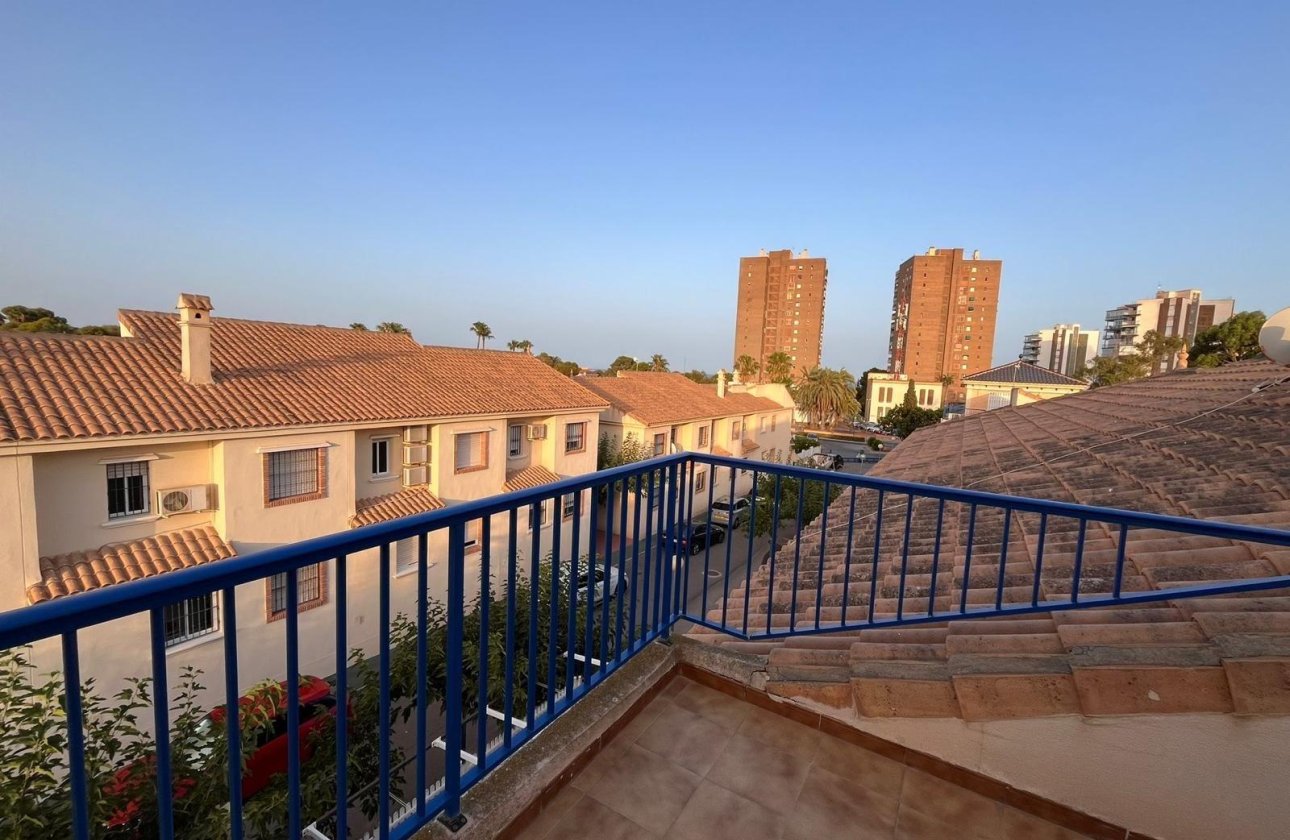 Herverkoop - Town House -
Orihuela Costa - Campoamor