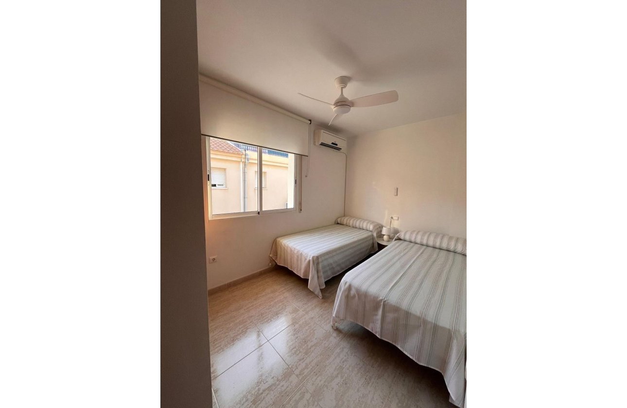 Herverkoop - Town House -
Orihuela Costa - Campoamor