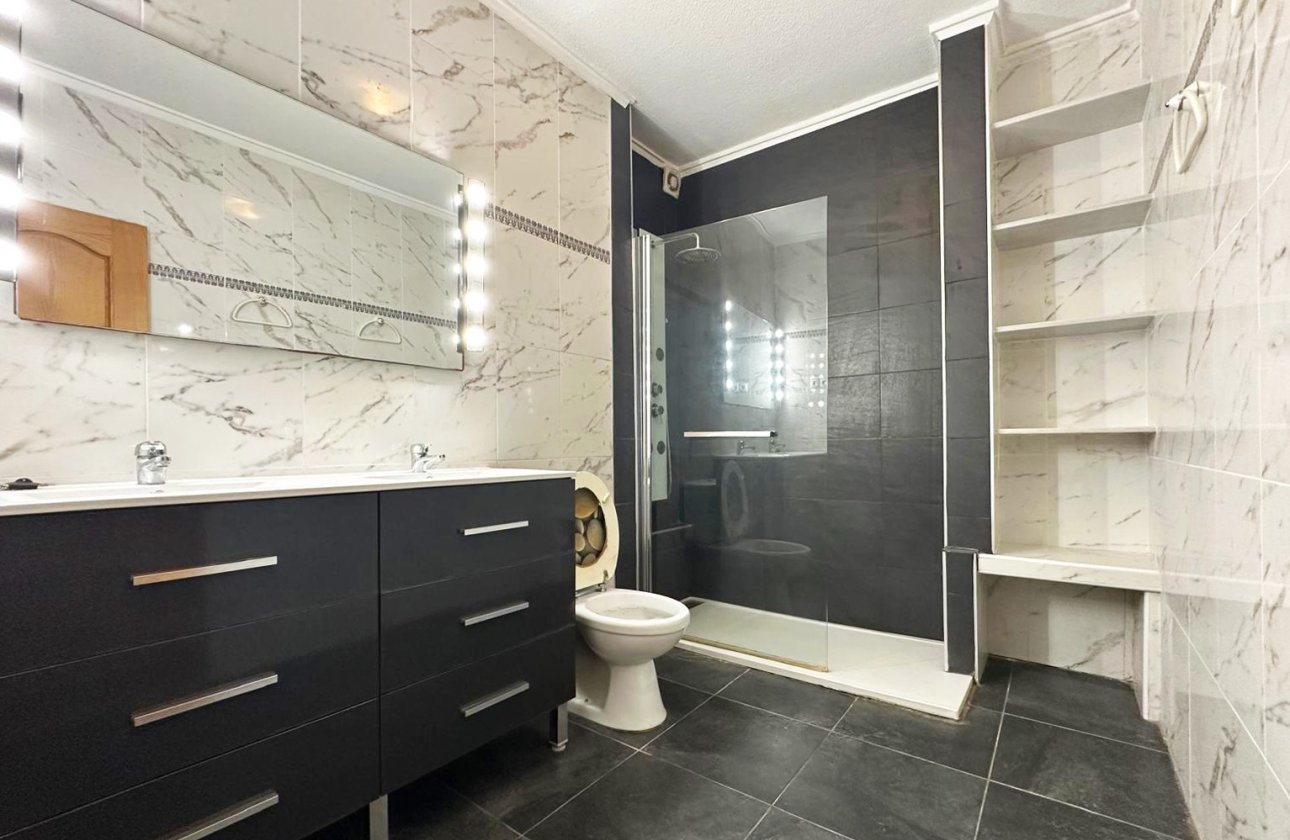 Herverkoop - Town House -
Orihuela Costa - Costa Blanca