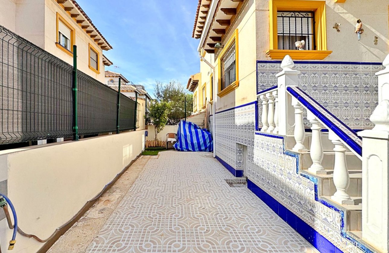 Herverkoop - Town House -
Orihuela Costa - Costa Blanca