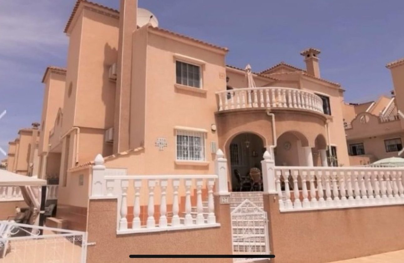 Herverkoop - Town House -
Orihuela Costa - Costa Blanca