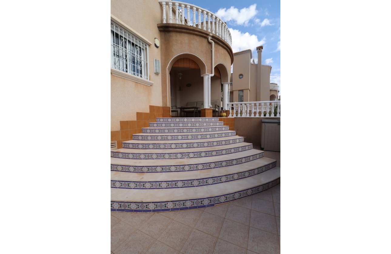 Herverkoop - Town House -
Orihuela Costa - Costa Blanca