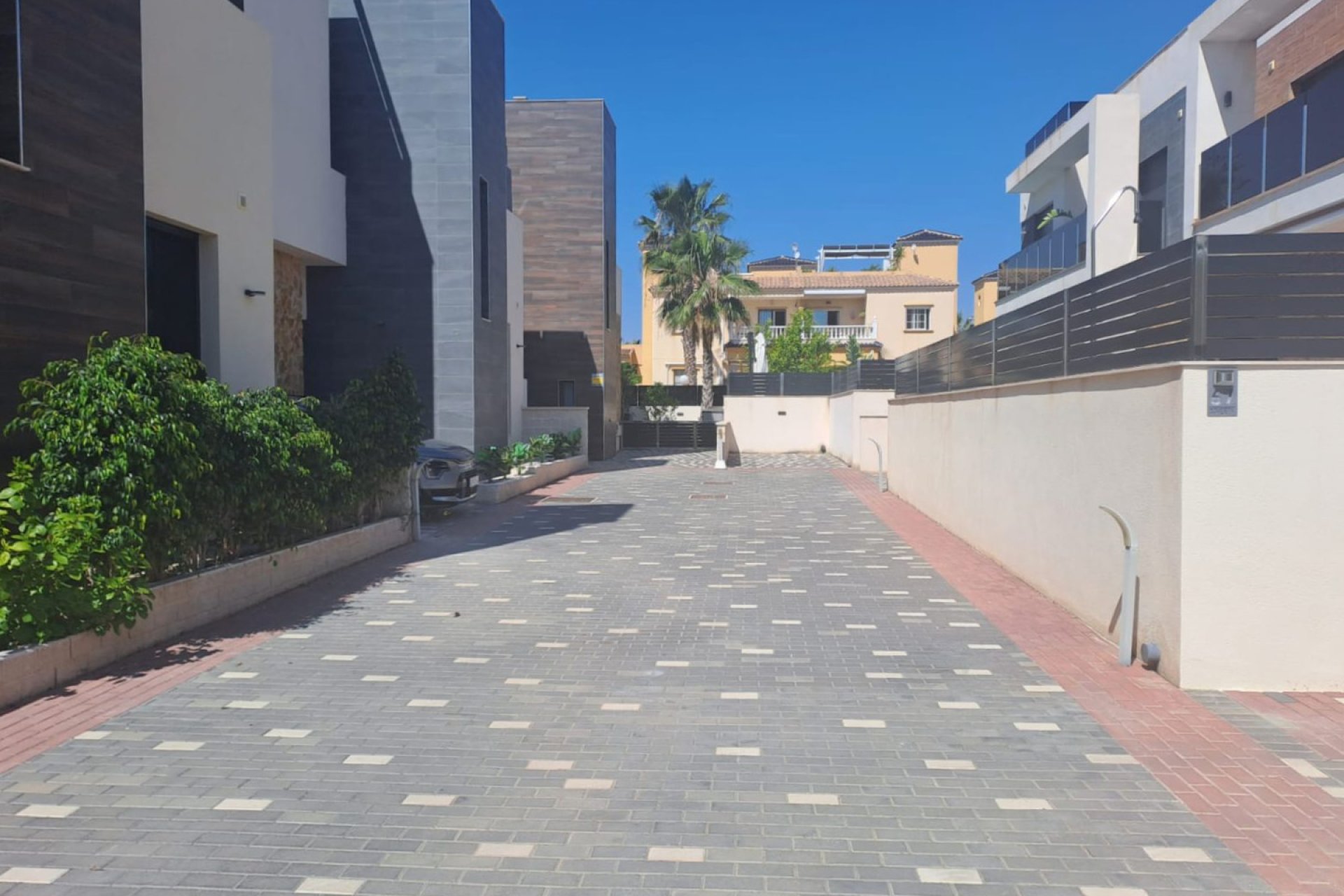 Herverkoop - Town House -
Orihuela Costa - Costa Blanca